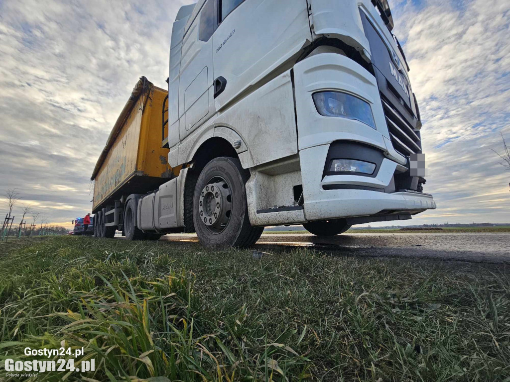 Zderzenie trzech pojazdów na trasie Gębice-Potarzyca