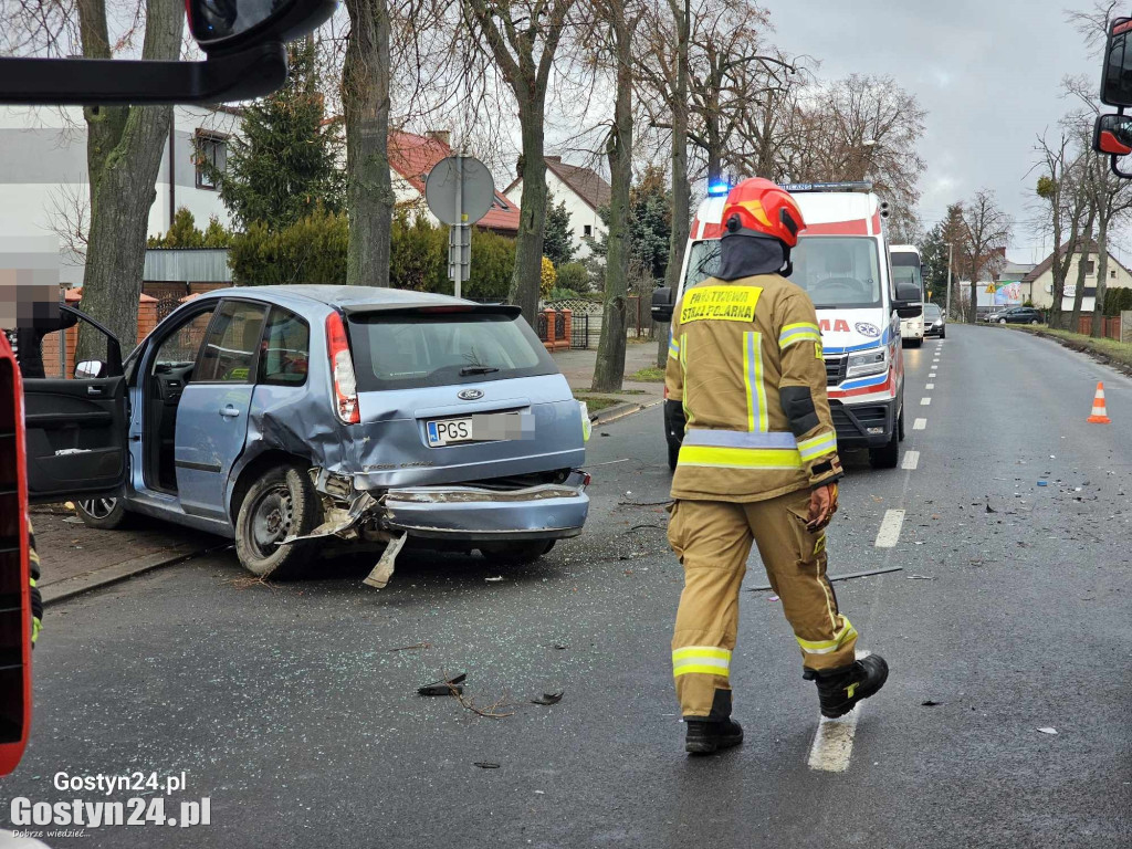 Zdarzenie drogowe na ul. Wrocławskiej w Gostyniu