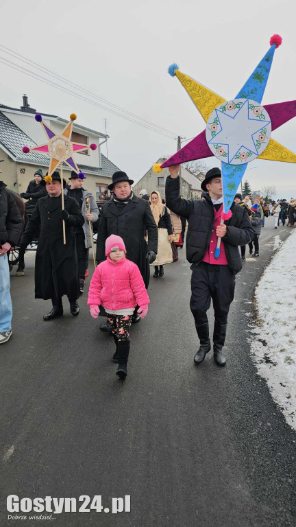 Kolędowanie z Biskupianami. Przyjechali bryczkami