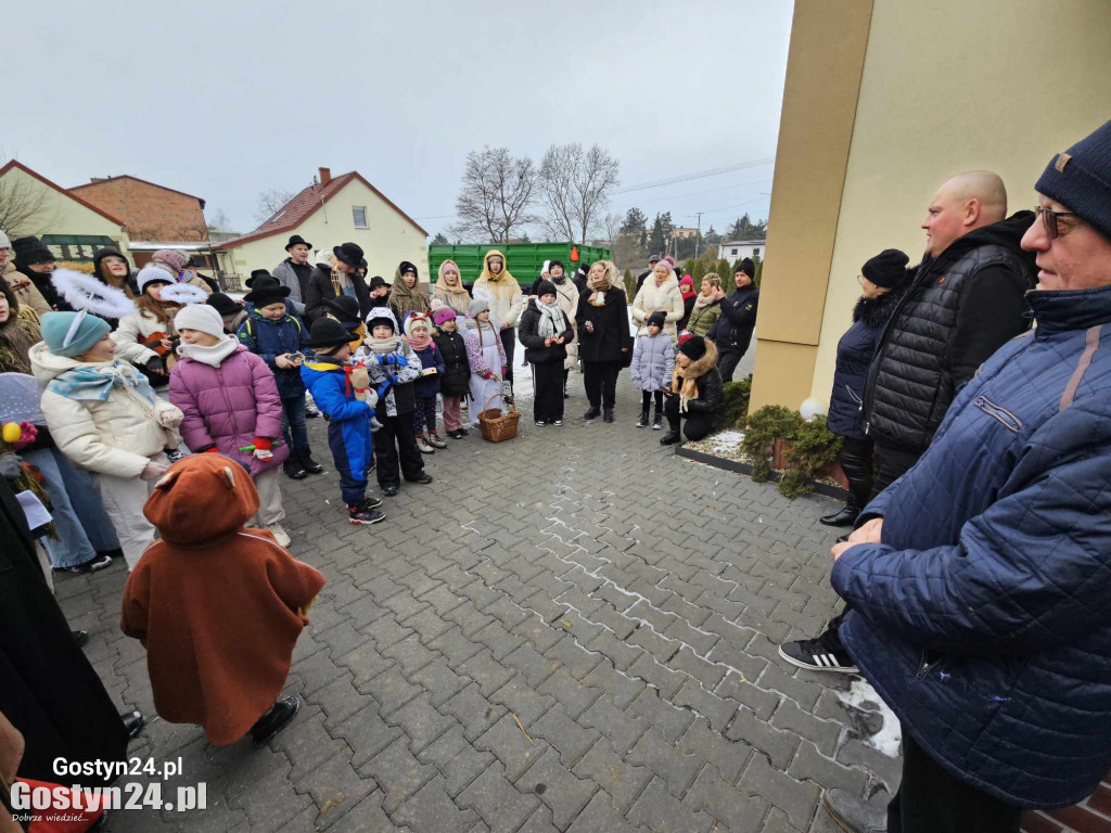 Kolędowanie z Biskupianami. Przyjechali bryczkami