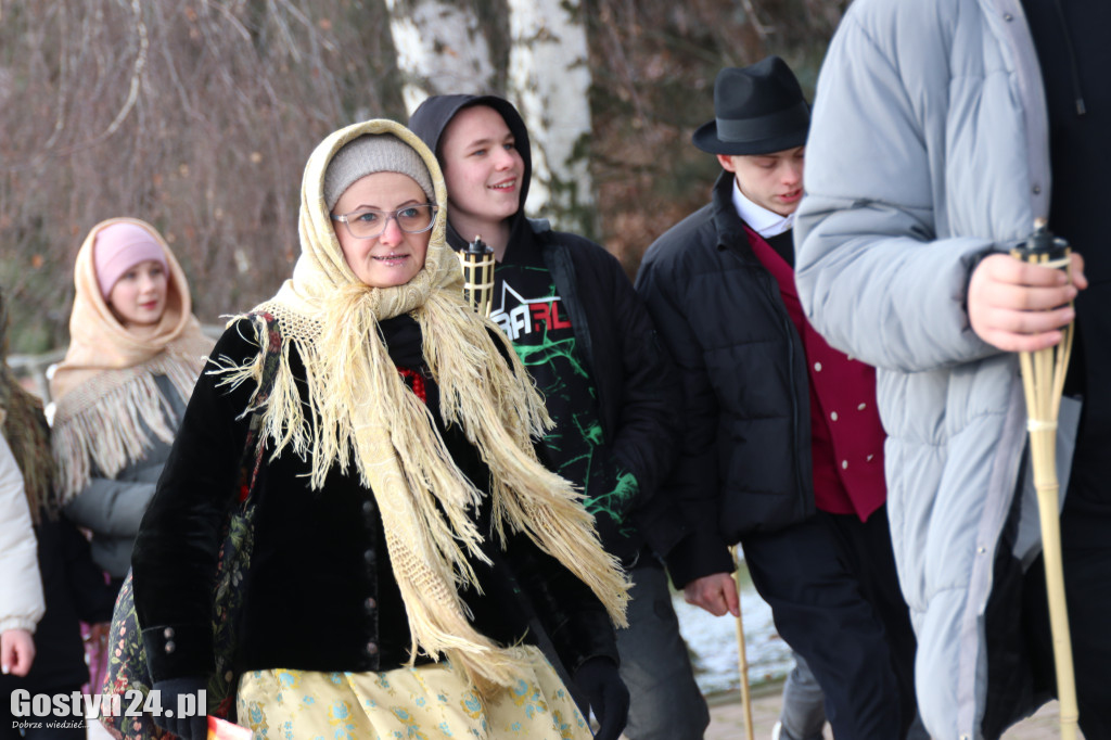 Kolędowanie z Biskupianami. Przyjechali bryczkami