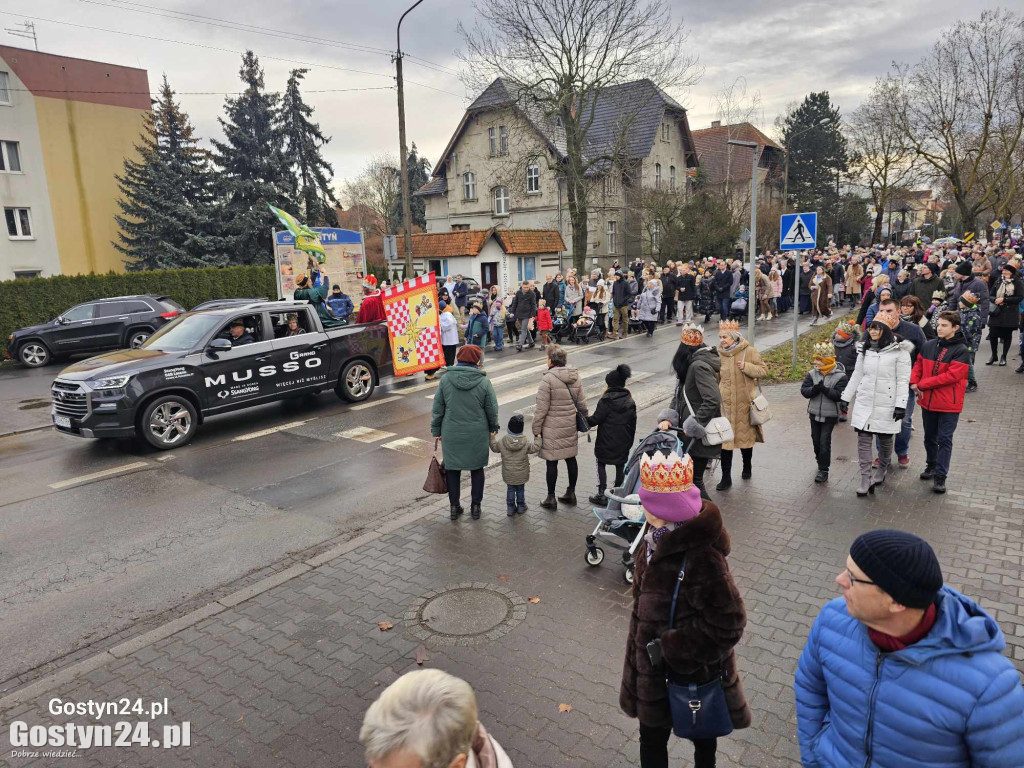 Orszak Trzech Króli przeszedł ulicami Gostynia