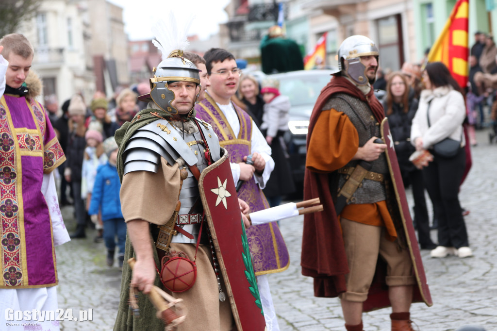 Orszak Trzech Króli przeszedł ulicami Gostynia