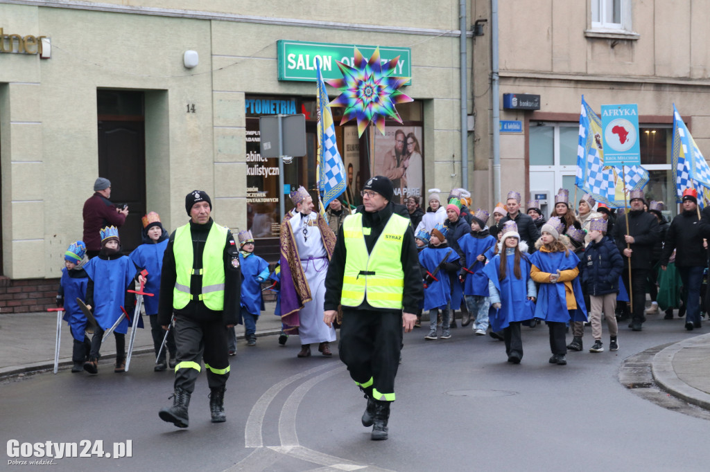 Orszak Trzech Króli przeszedł ulicami Krobi