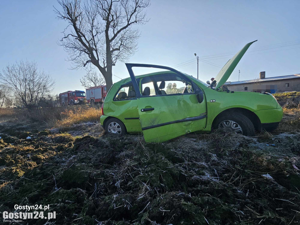 Wypadek samochodu osobowego w Koszkowie