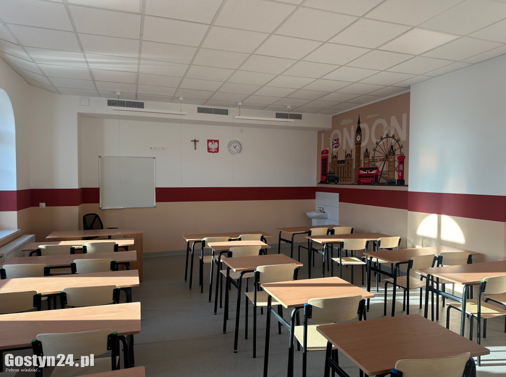 Remont klas w szkole w Poniecu