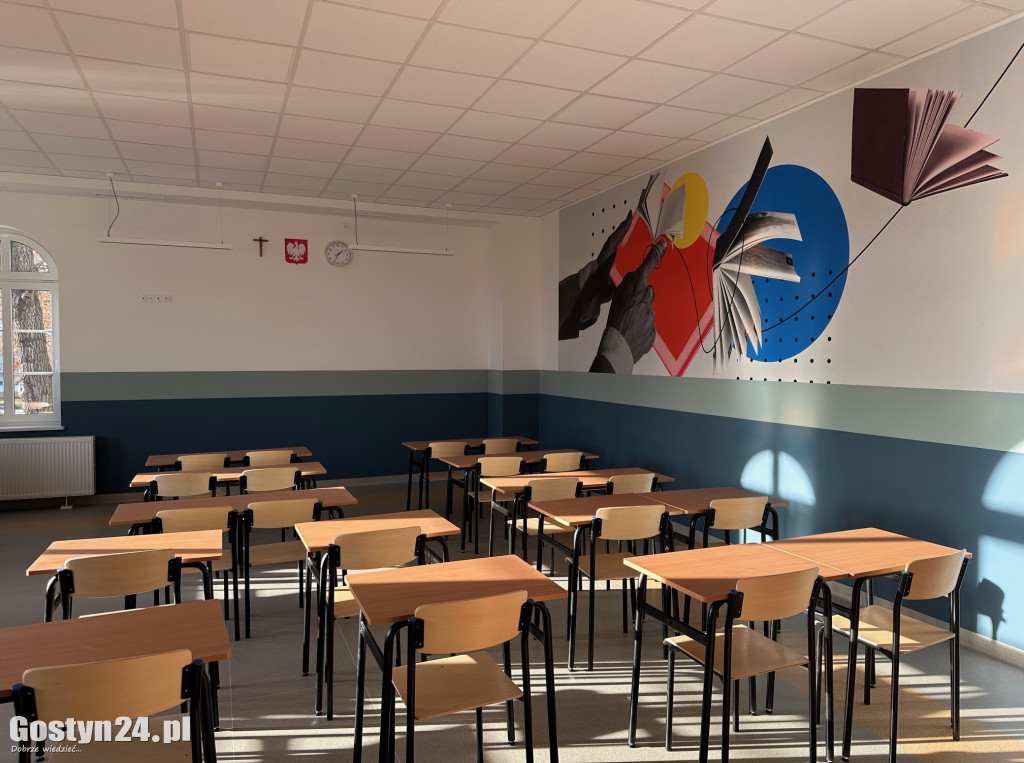 Remont klas w szkole w Poniecu