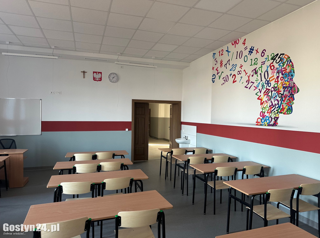 Remont klas w szkole w Poniecu