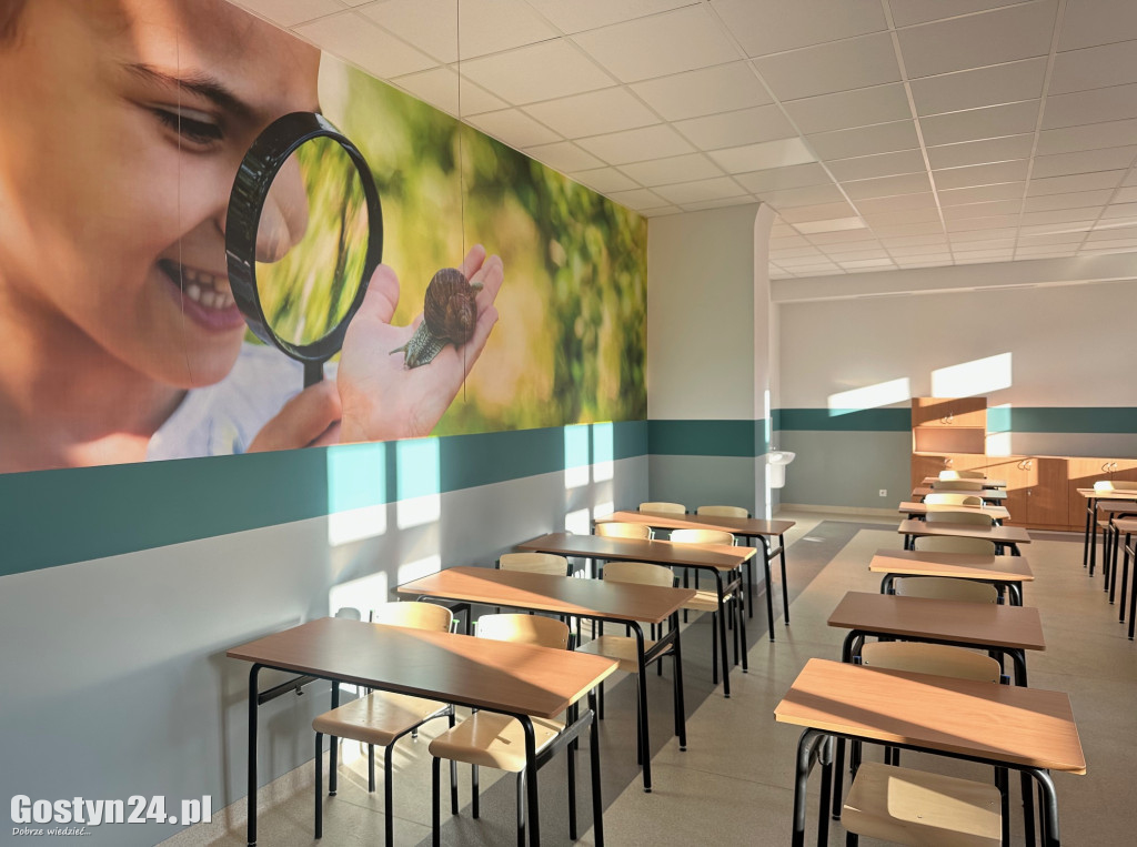 Remont klas w szkole w Poniecu