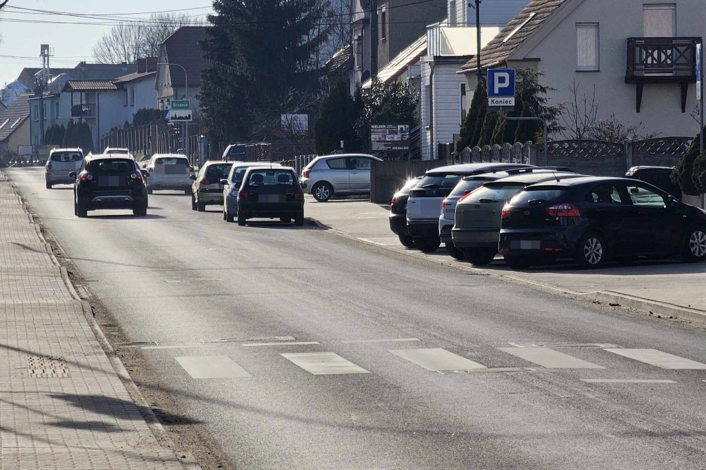 Parkowanie w rejonie gminnych placówek przy ul. Strzeleckiej w Gostyniu