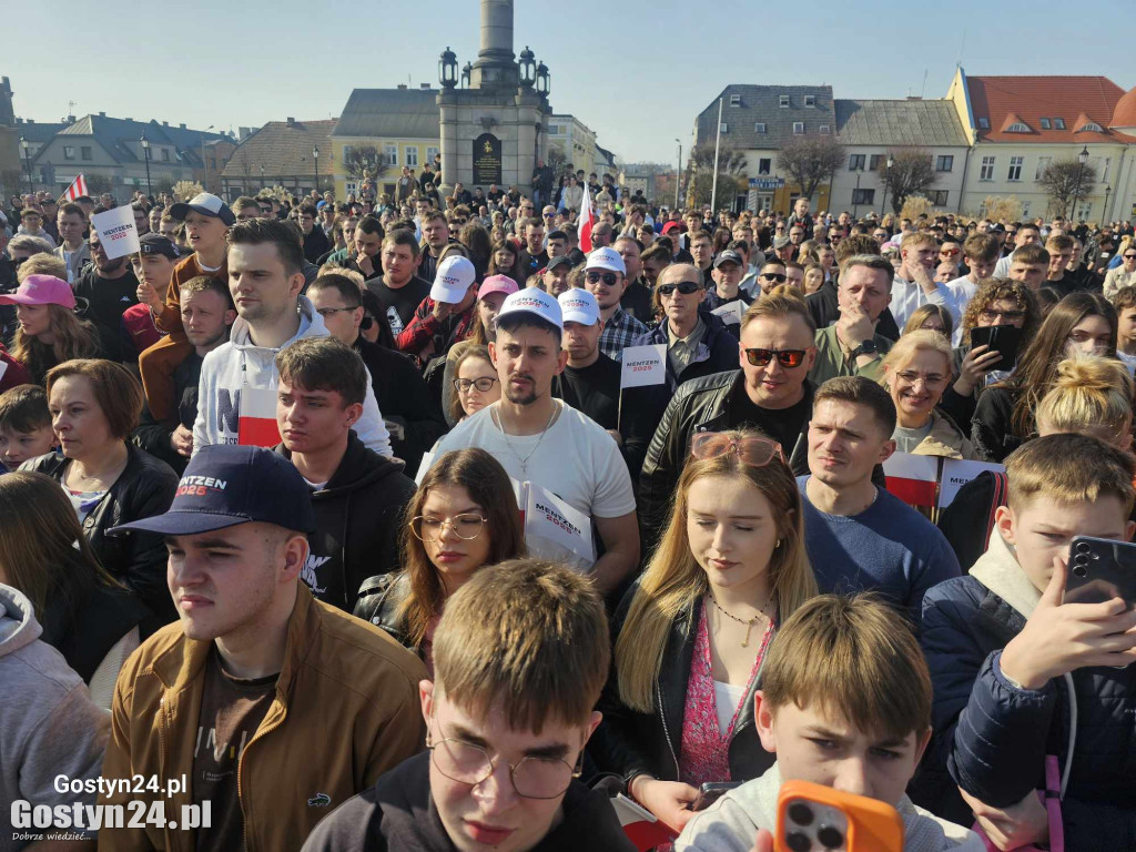 Sławomir Mentzen na gostyńskim rynku