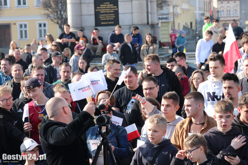 Sławomir Mentzen na gostyńskim rynku