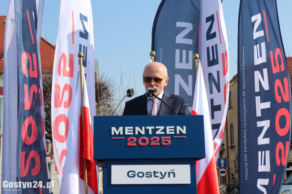 Sławomir Mentzen na gostyńskim rynku