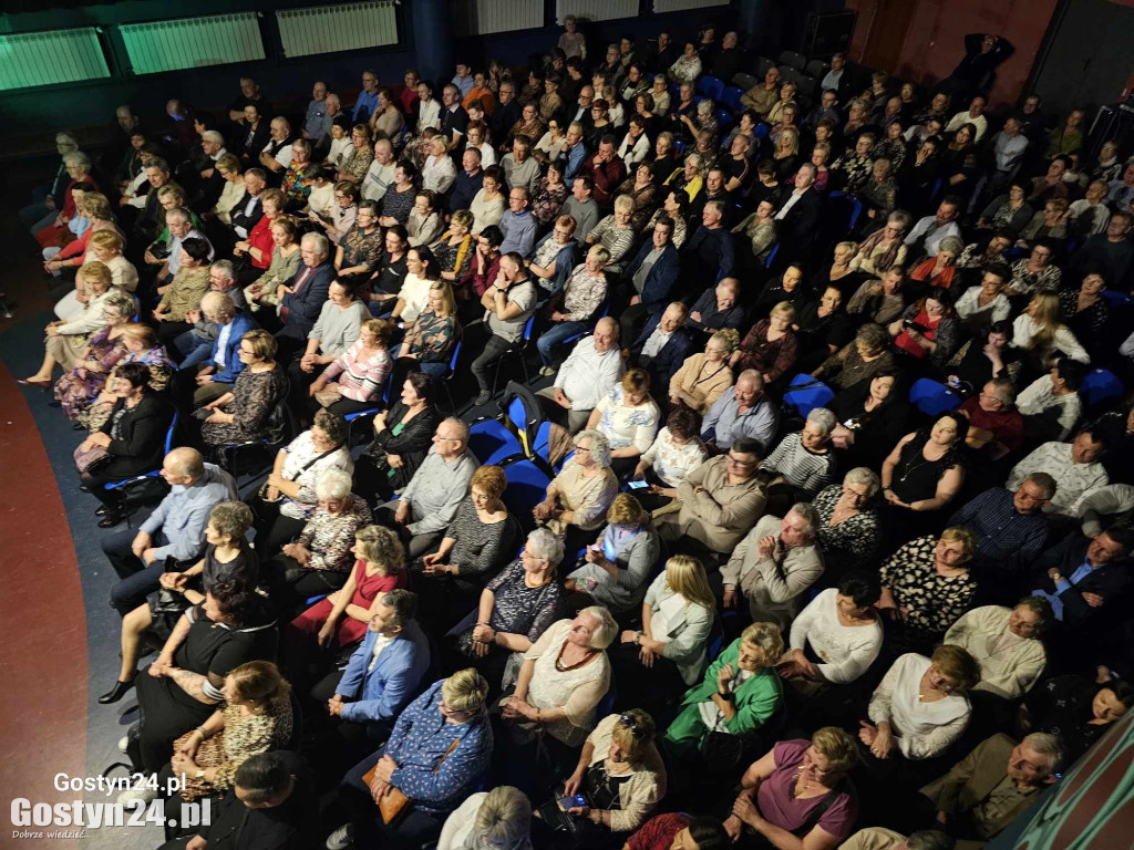 Koncert Pawła Gołeckiego z zespołem w GOK Hutnik