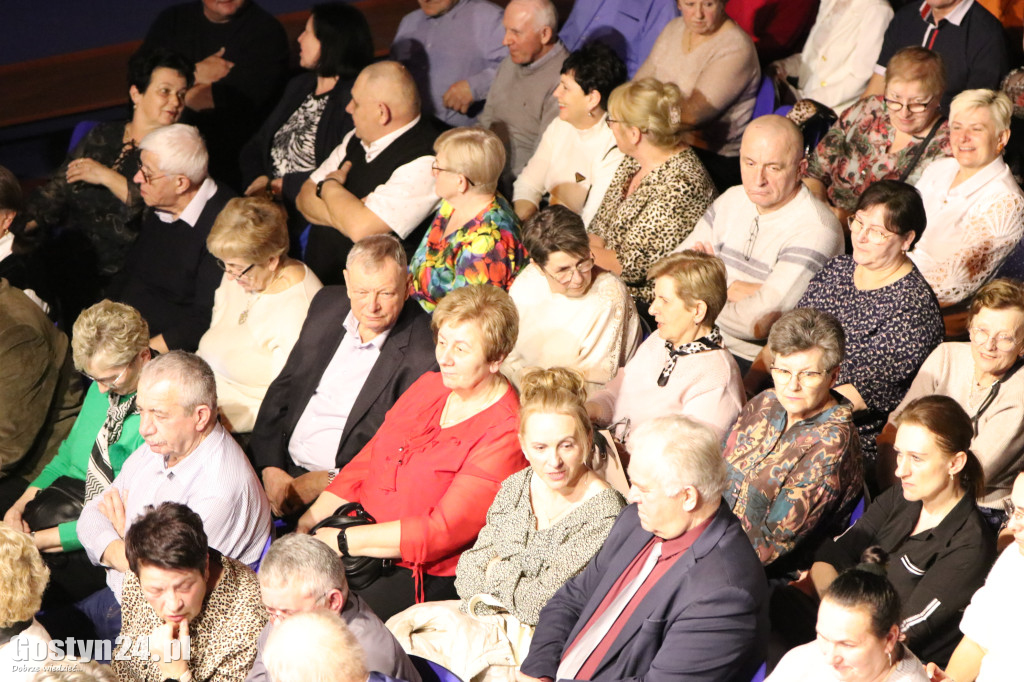 Koncert Pawła Gołeckiego z zespołem w GOK Hutnik