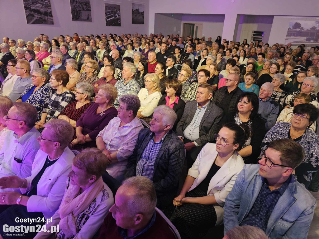 Koncert z okazji Dnia Kobiet i Mężczyzn w Pępowie