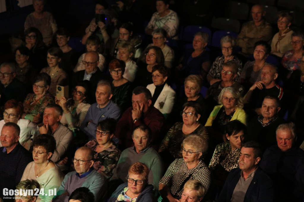 Koncert Pawła Gołeckiego z zespołem w GOK Hutnik