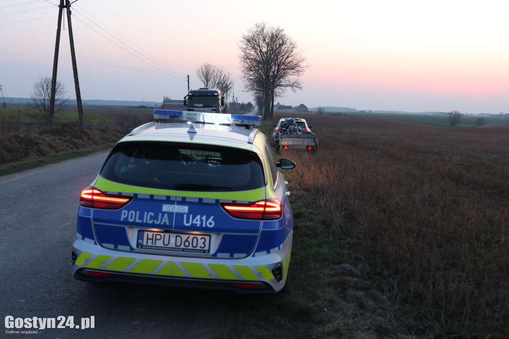 Wypadek motocyklisty. Uderzył w przebiegającą sarnę