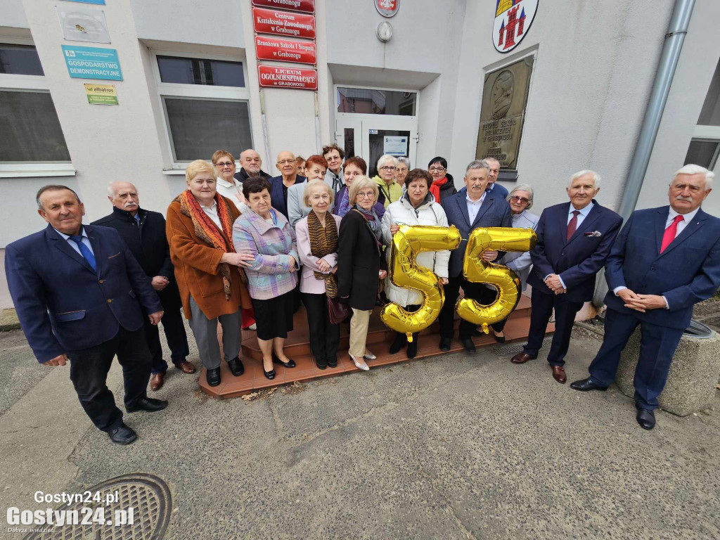 Spotkanie absolwentów 55 lat po maturze w ZSR Grabonóg