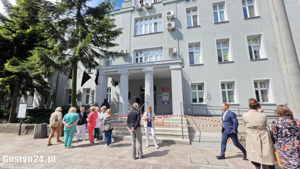 Protest przed gostyńskim szpitalem