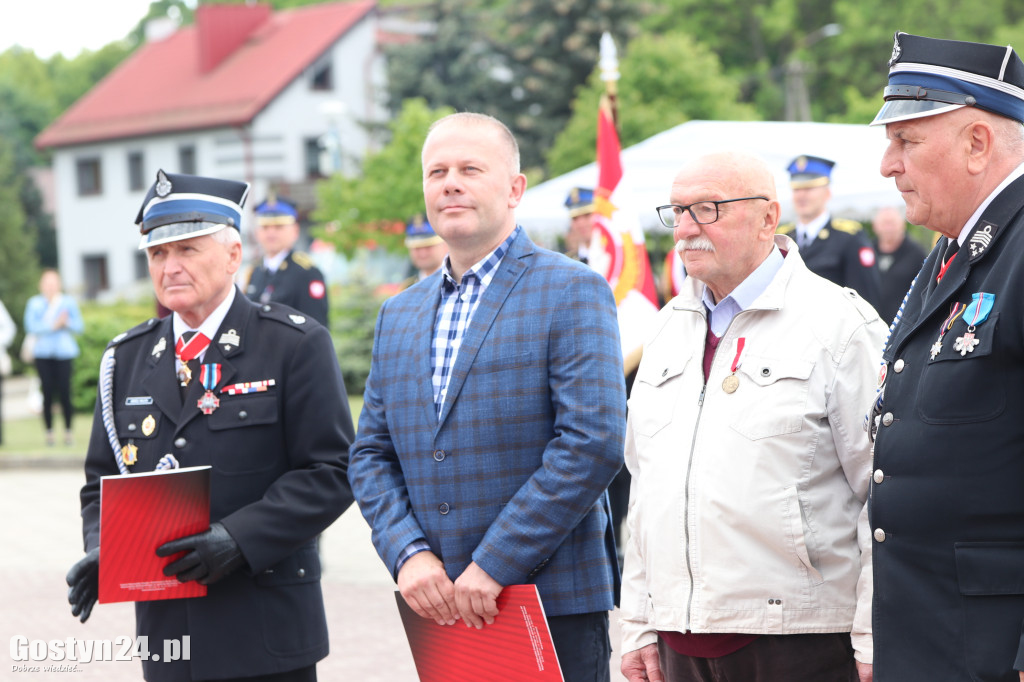 Powiatowe Obchody Dnia Strażaka w Piaskach