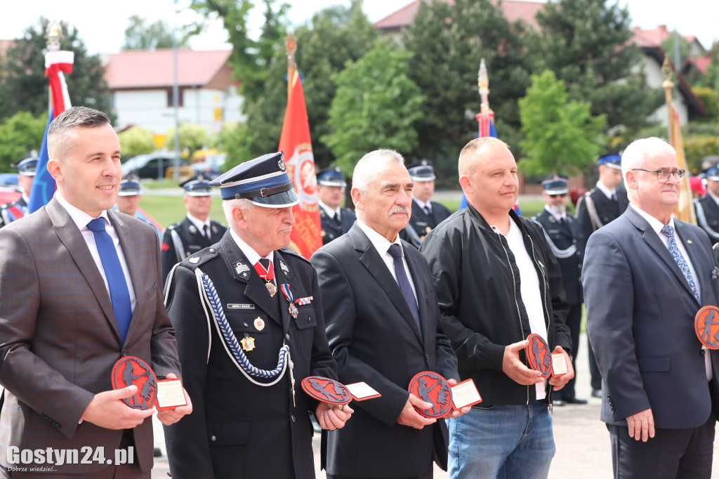 Powiatowe Obchody Dnia Strażaka w Piaskach