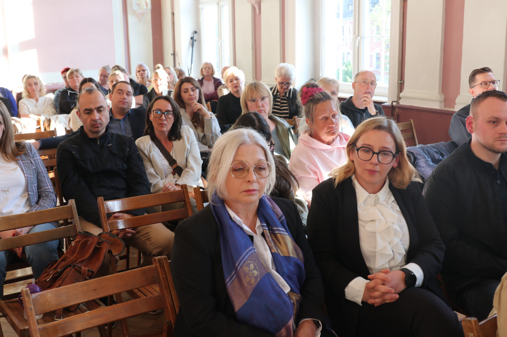 Spotkanie w sprawie planowanej likwidacji porodówki w Gostyniu