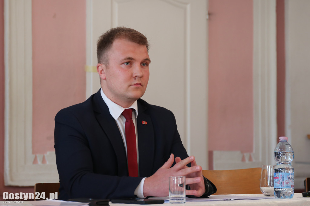 Spotkanie w sprawie planowanej likwidacji porodówki w Gostyniu