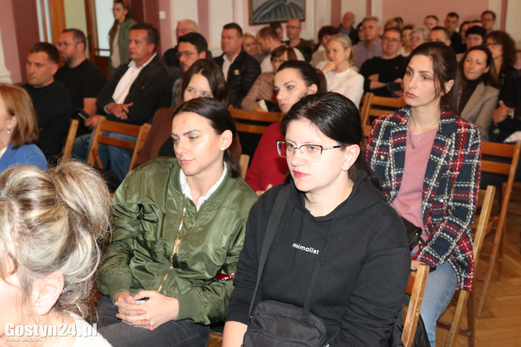 Spotkanie w sprawie planowanej likwidacji porodówki w Gostyniu