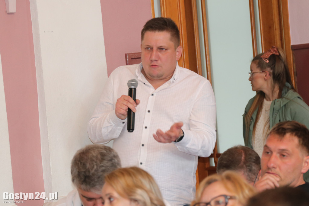 Spotkanie w sprawie planowanej likwidacji porodówki w Gostyniu