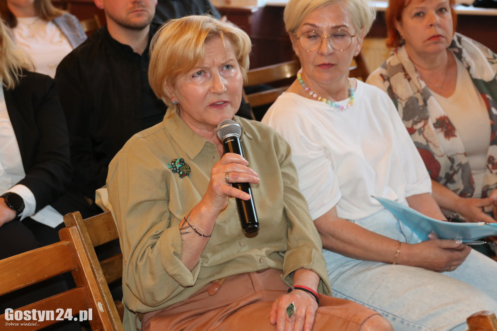 Spotkanie w sprawie planowanej likwidacji porodówki w Gostyniu