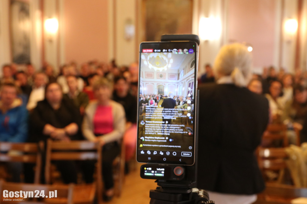 Spotkanie w sprawie planowanej likwidacji porodówki w Gostyniu