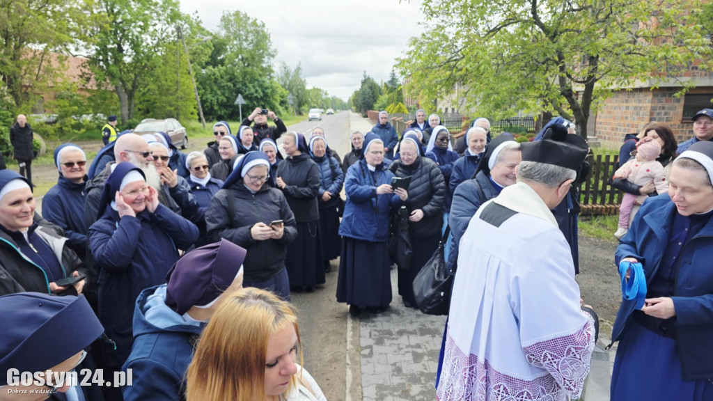 Odsłonięcie tablicy w Podrzeczu