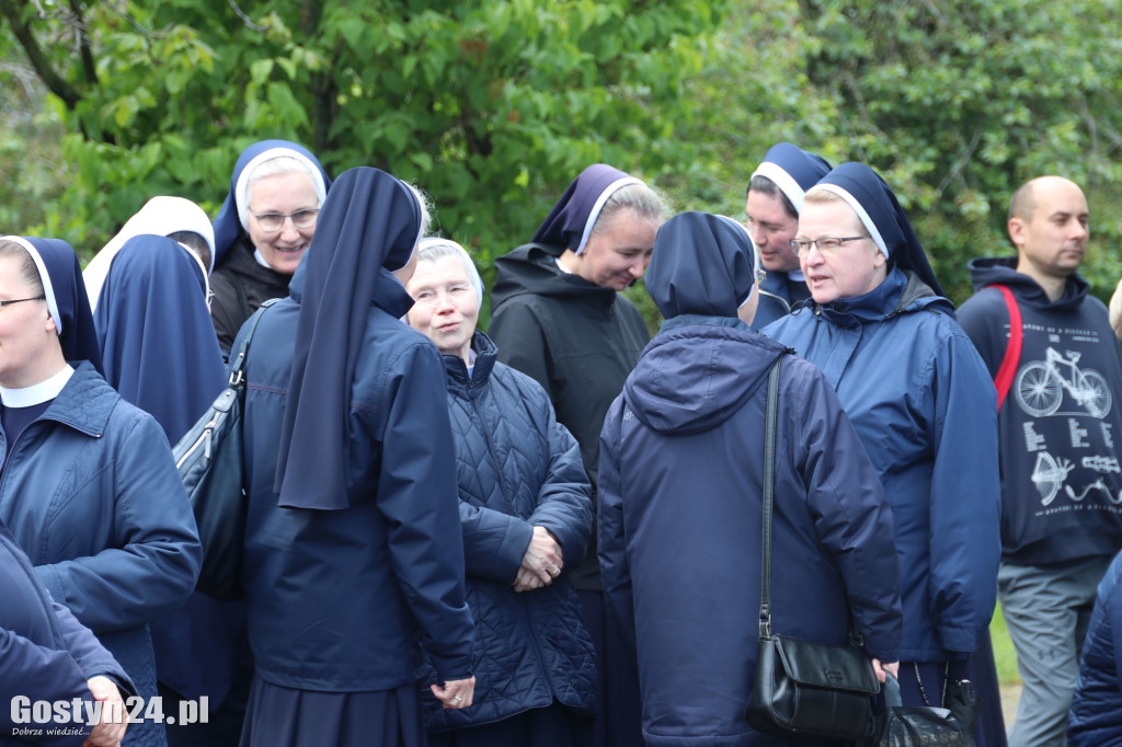 Odsłonięcie tablicy w Podrzeczu