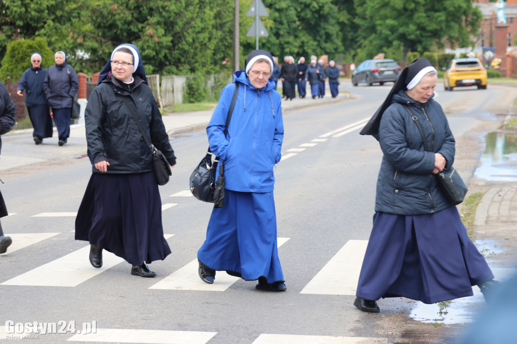 Odsłonięcie tablicy w Podrzeczu