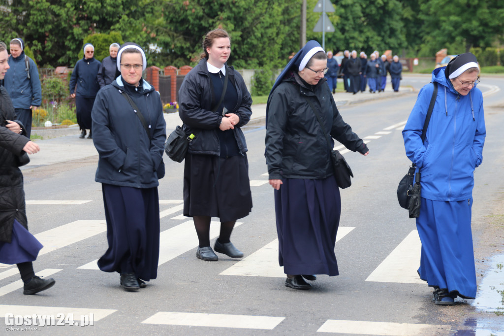 Odsłonięcie tablicy w Podrzeczu