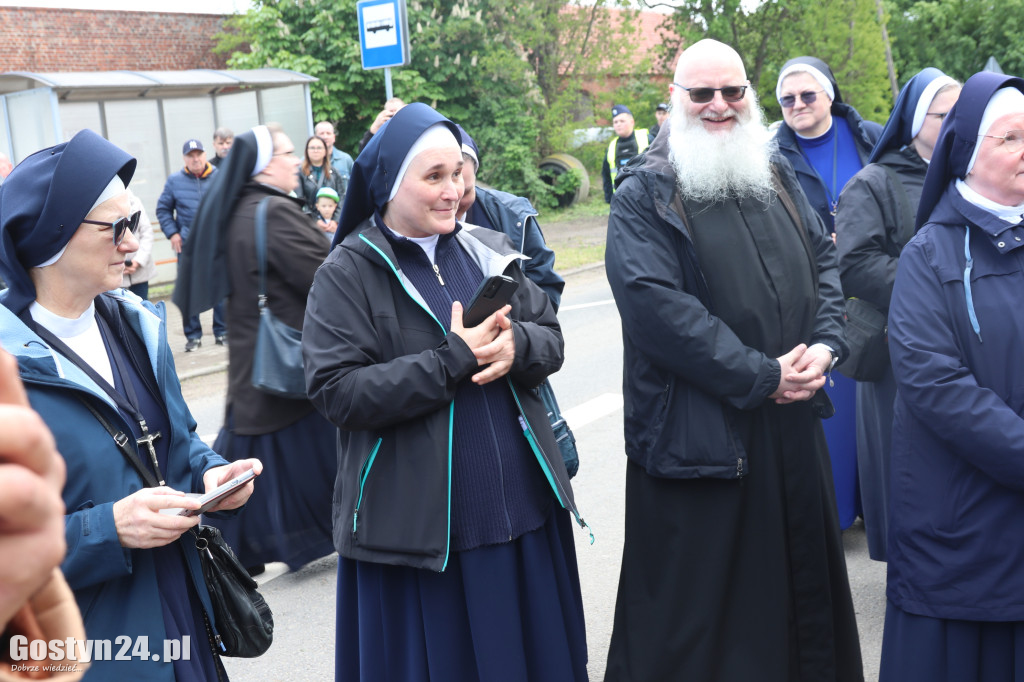 Odsłonięcie tablicy w Podrzeczu