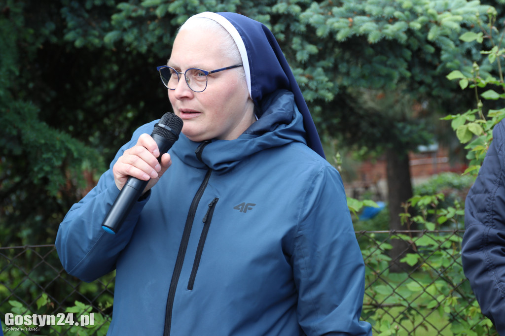 Odsłonięcie tablicy w Podrzeczu