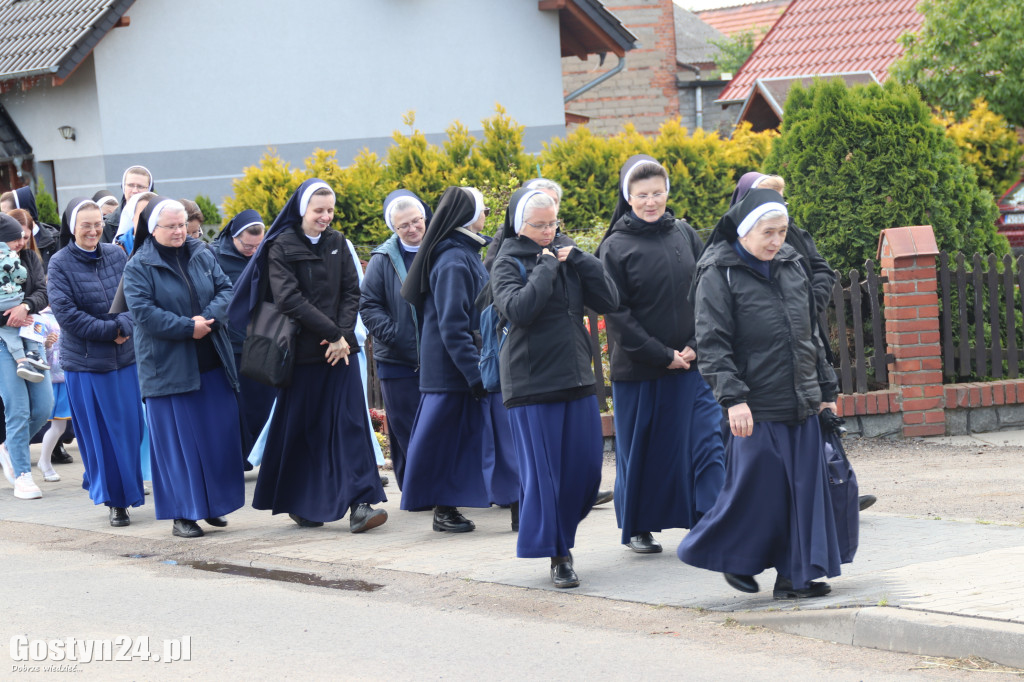 Odsłonięcie tablicy w Podrzeczu