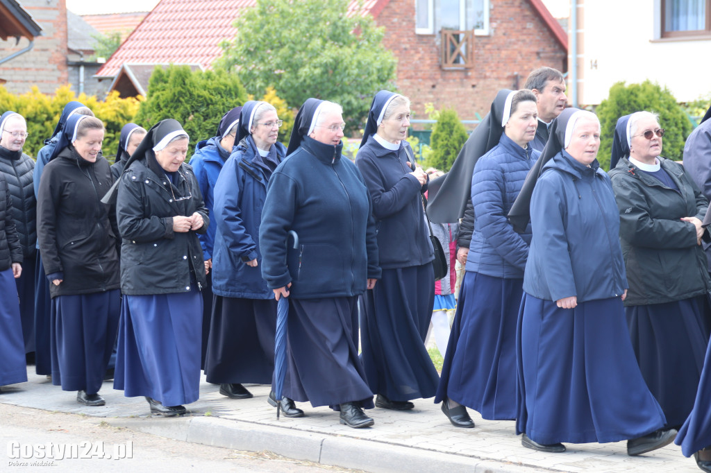 Odsłonięcie tablicy w Podrzeczu