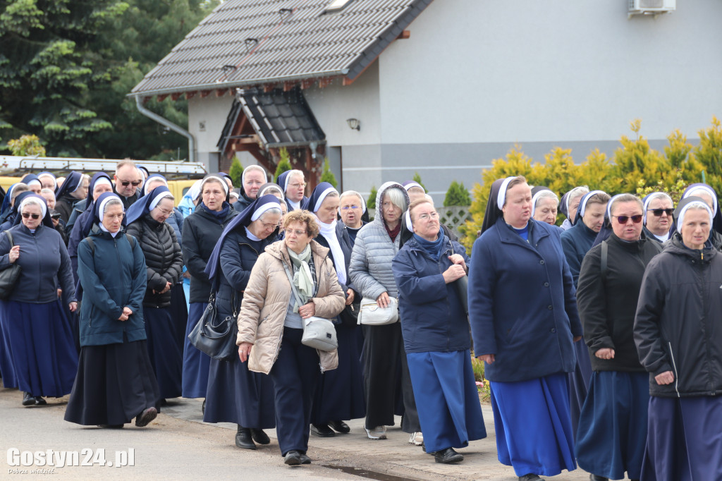 Odsłonięcie tablicy w Podrzeczu