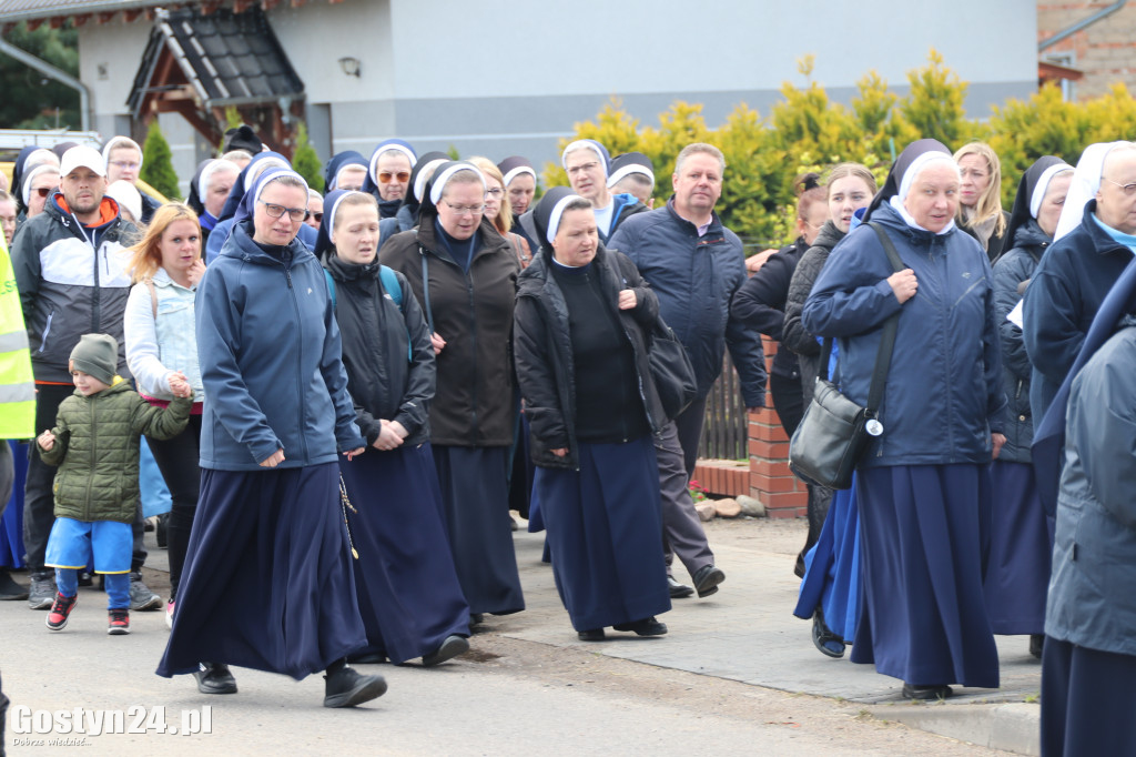 Odsłonięcie tablicy w Podrzeczu