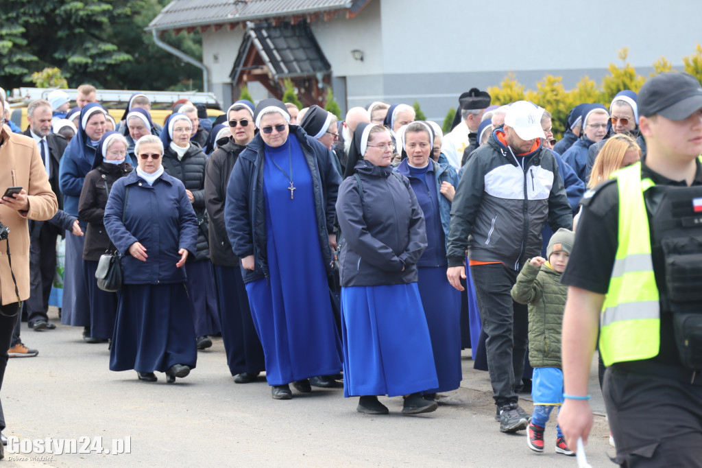 Odsłonięcie tablicy w Podrzeczu