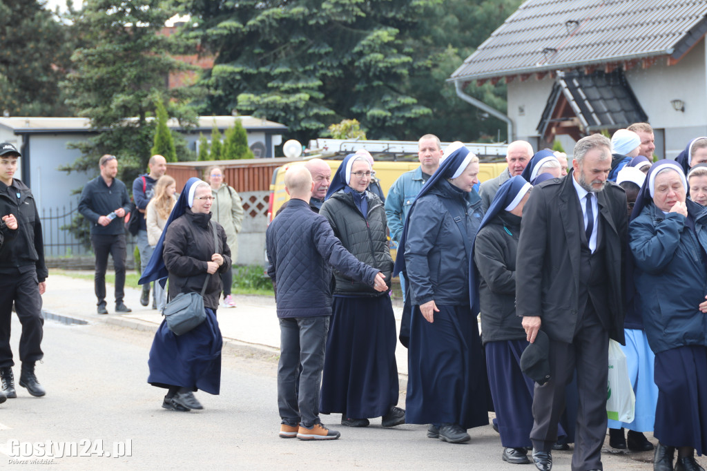 Odsłonięcie tablicy w Podrzeczu
