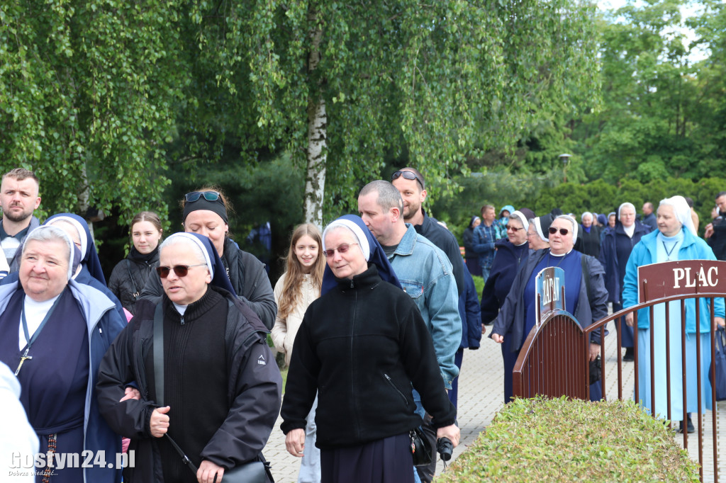 Odsłonięcie tablicy w Podrzeczu