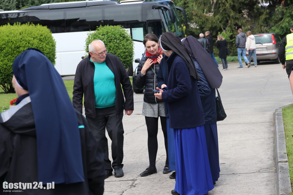 Odsłonięcie tablicy w Podrzeczu