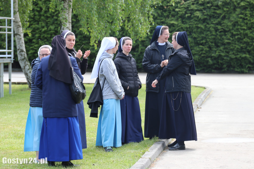 Odsłonięcie tablicy w Podrzeczu