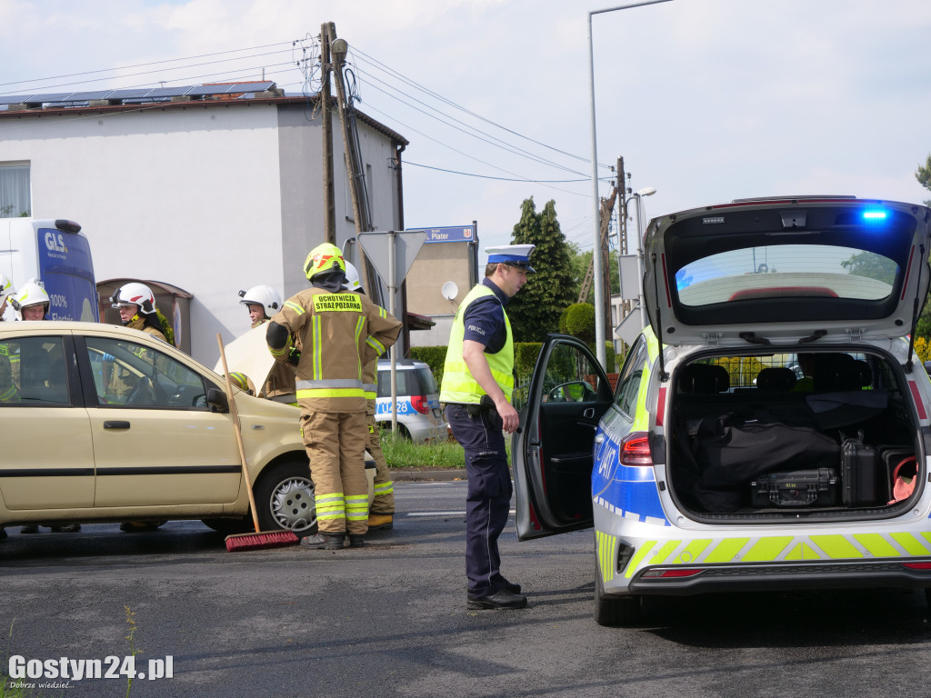 Kolizja na skrzyżowaniu ul Leszczyńskiej w Gostyniu.