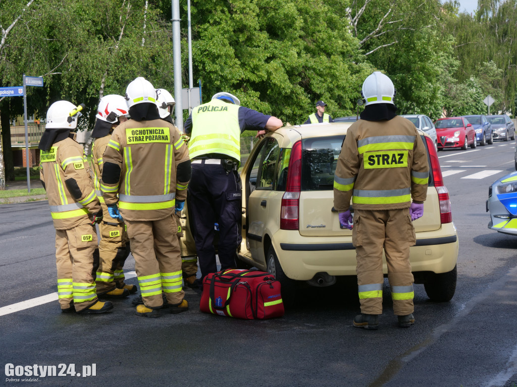 Kolizja na skrzyżowaniu ul Leszczyńskiej w Gostyniu.