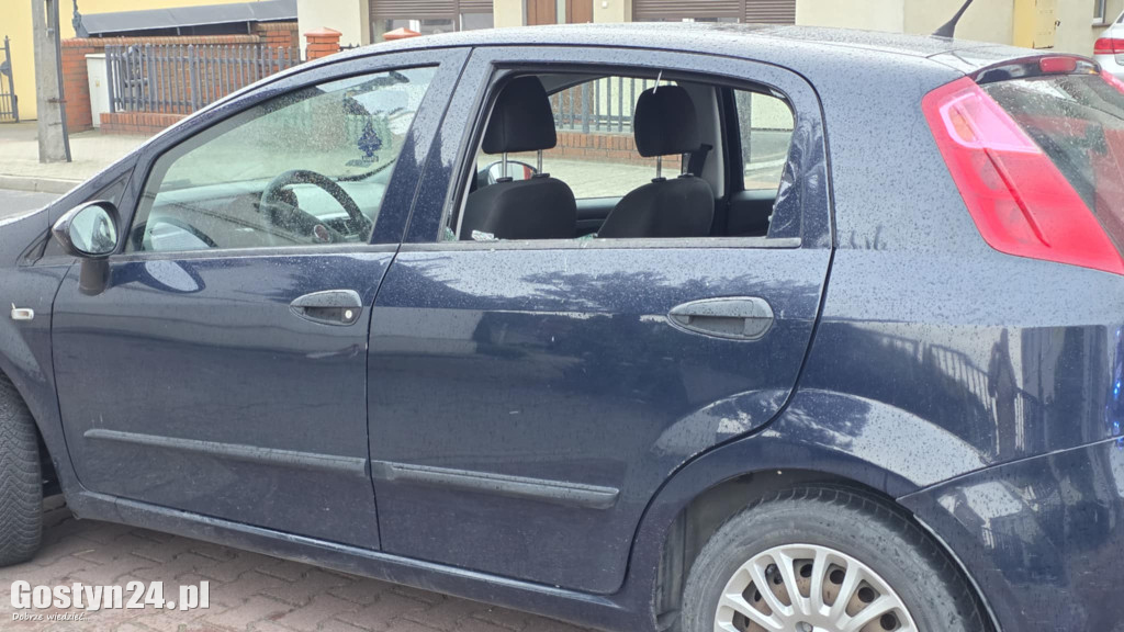 Poranna akcja ratunkowa przy SP 5 w Gostyniu